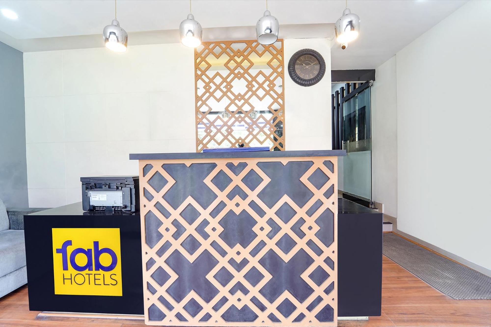 Fabhotel Qube - 800M From Ernakulam Junction South Railway Station Kochi Εξωτερικό φωτογραφία